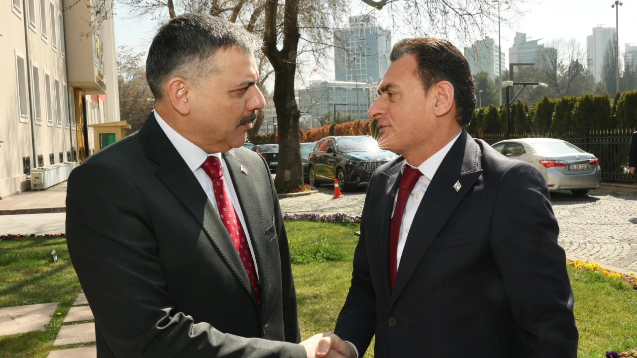 İ&ccedil;işleri Bakanı &Ccedil;ift&ccedil;i, KKTC İ&ccedil;işleri Bakanı Oğuz ile bir araya geldi