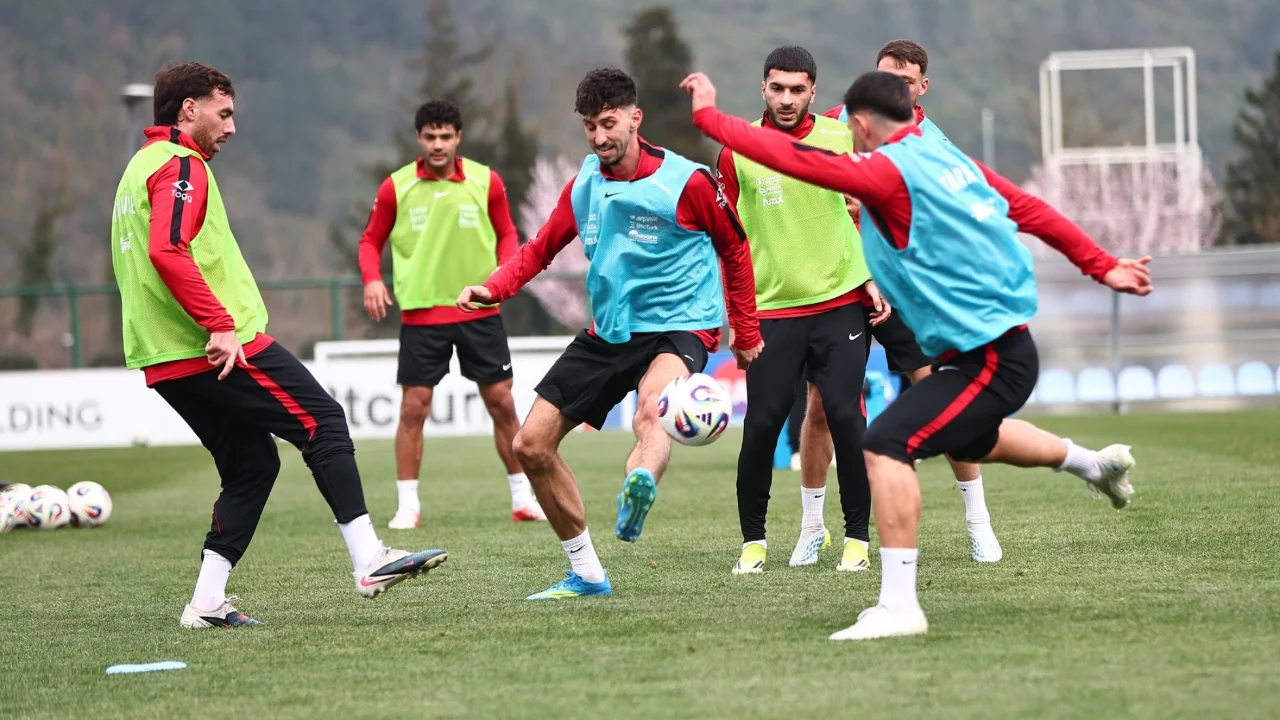 A Milli Futbol Takımı, Kosova maçı hazırlıklarına başladı