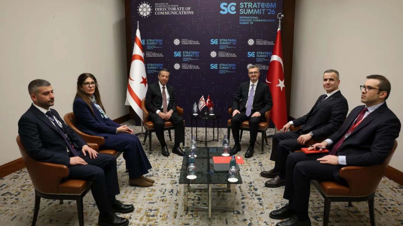 İletişim Başkanı Duran, KKTC Dışişleri Bakanı Ertuğruloğlu ile bir araya geldi
