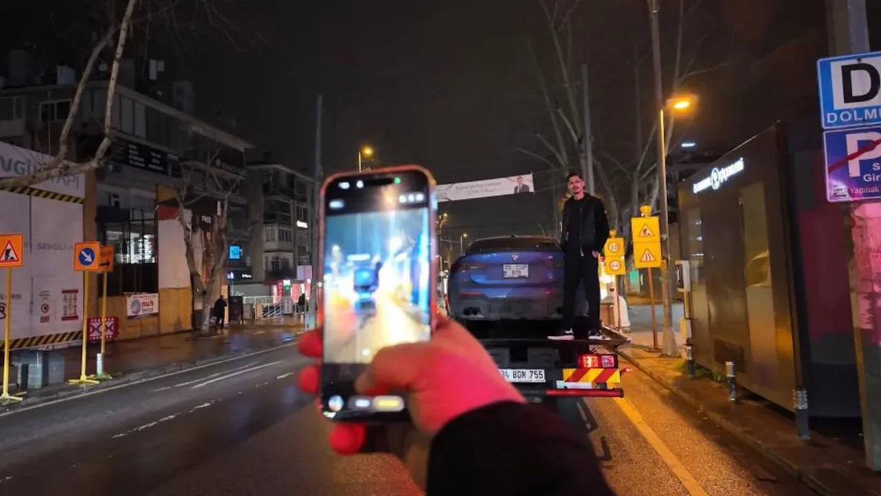 Altındaki milyonluk arabaya g&uuml;vendi! Verdiği cevap 'pes' dedirtti