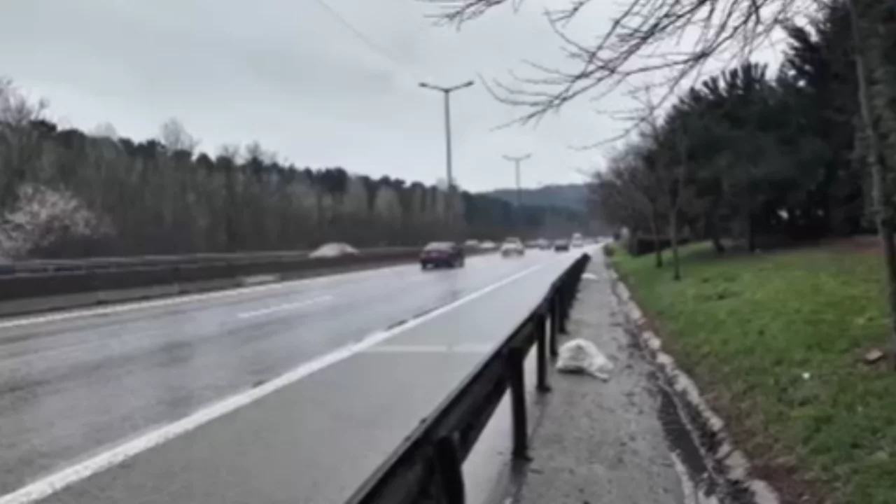 Acı olay! Yol kenarında beze sarılı hayatını kaybetmiş bebek bulundu