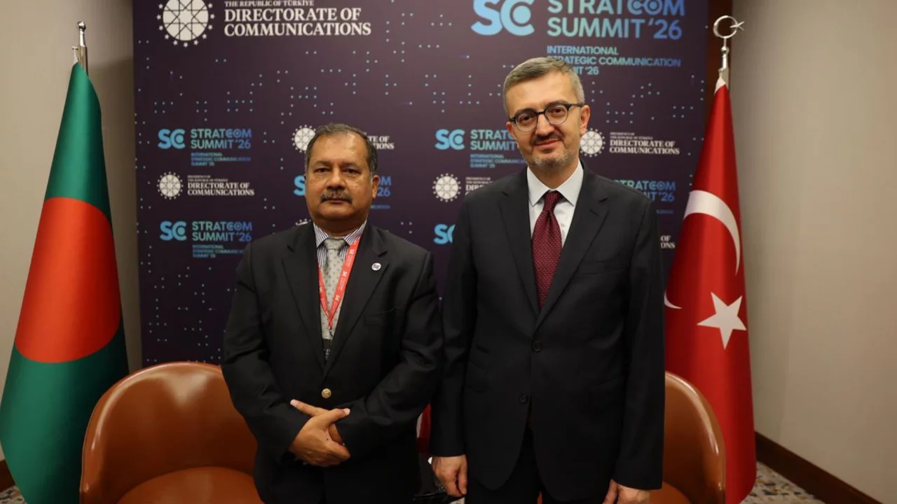 İletişim Başkanı Duran, STRATCOM Zirvesi'nin ikinci g&uuml;n&uuml;nde g&ouml;r&uuml;şmeler ger&ccedil;ekleştirdi
