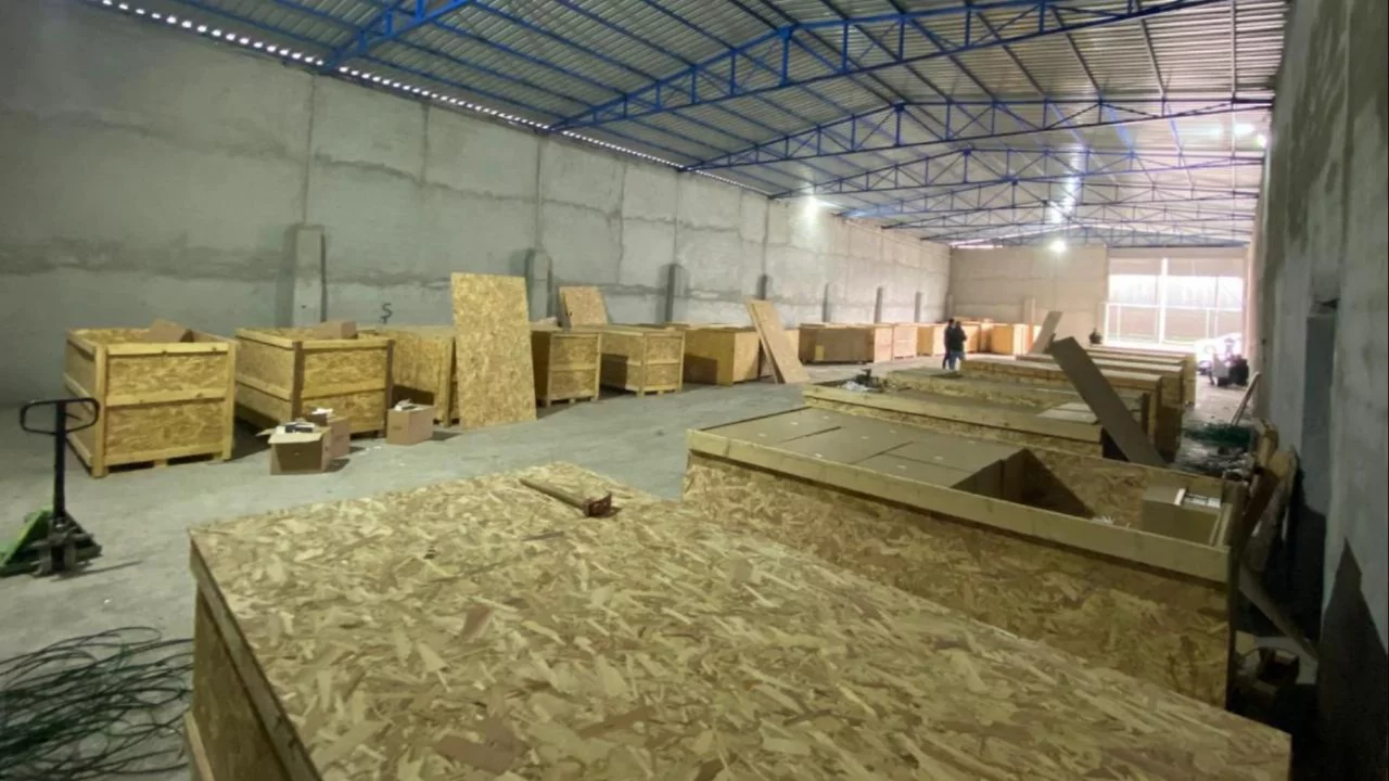 Adana'da ka&ccedil;ak 12 milyon 500 bin makaron ele ge&ccedil;irildi