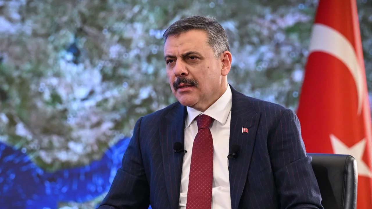 Bakan &Ccedil;ift&ccedil;i'den APP plaka a&ccedil;ıklaması: Amacımız vatandaşa zorluk &ccedil;ıkarmak değil