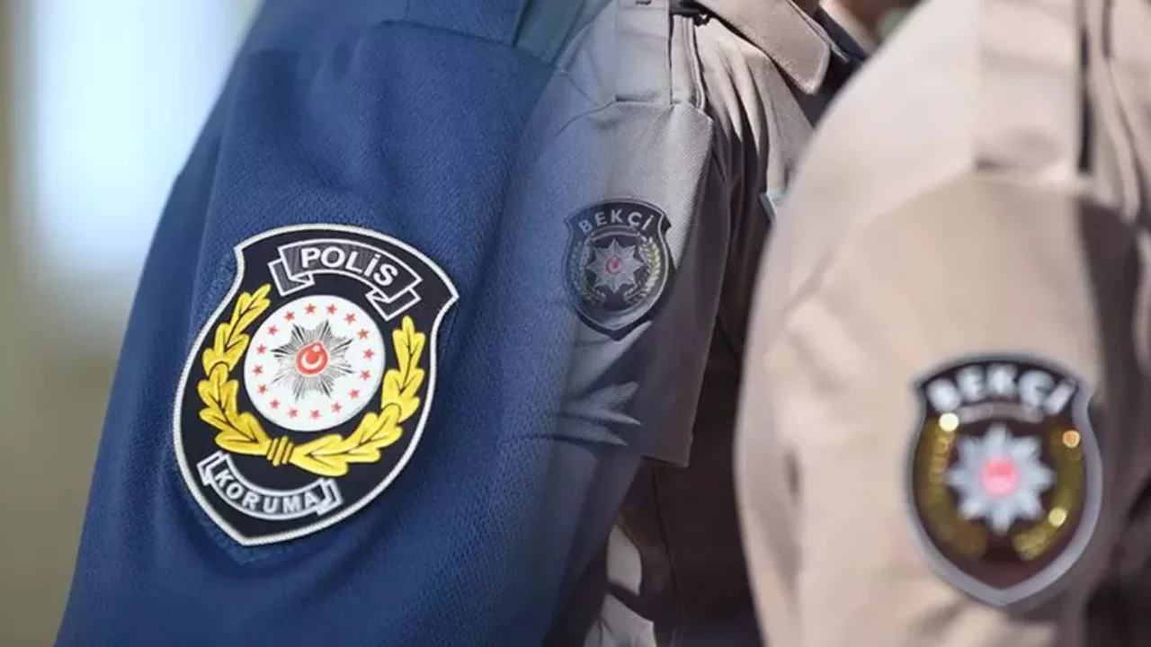 Polis ve bek&ccedil;ileri ilgilendiren d&uuml;zenleme! Bakan &Ccedil;ift&ccedil;i duyurdu