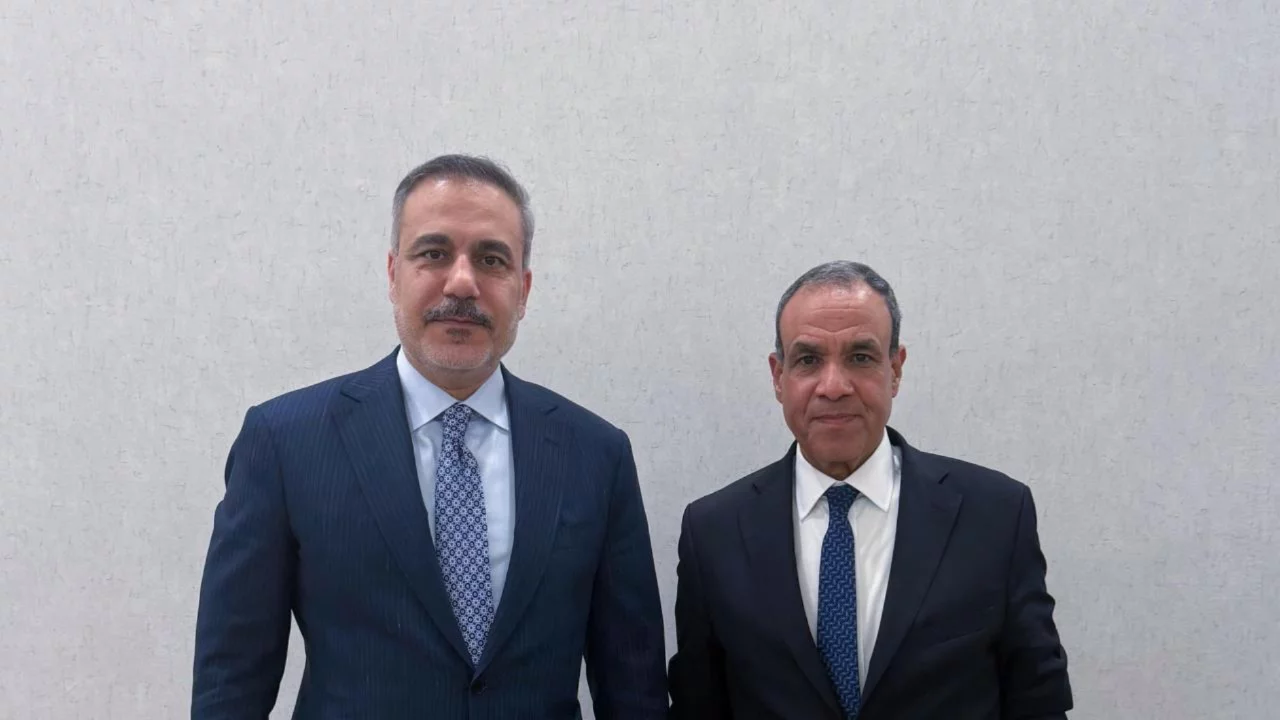Dışişleri Bakanı Fidan, Mısırlı mevkidaşı Abdulati ile g&ouml;r&uuml;şt&uuml;
