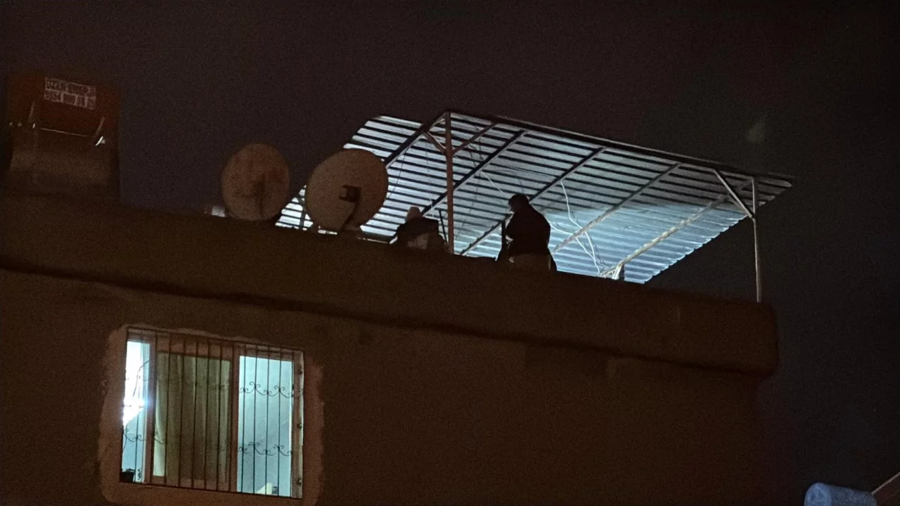 Adana'da 3 katlı binada patlama: 2 ağır yaralı