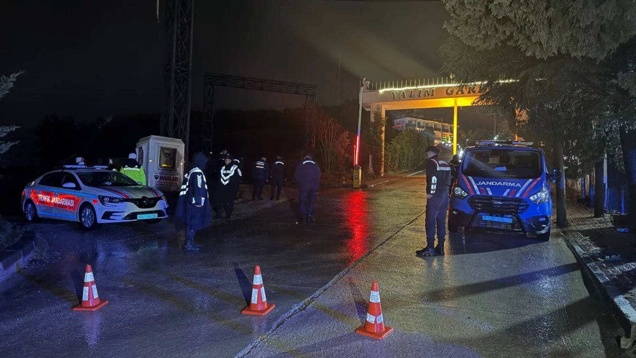 R&uuml;şvet soruşturmasında g&ouml;zaltına alınan Uşak Belediye Başkanı Yalım'ın 4 işletmesinde arama yapıldı