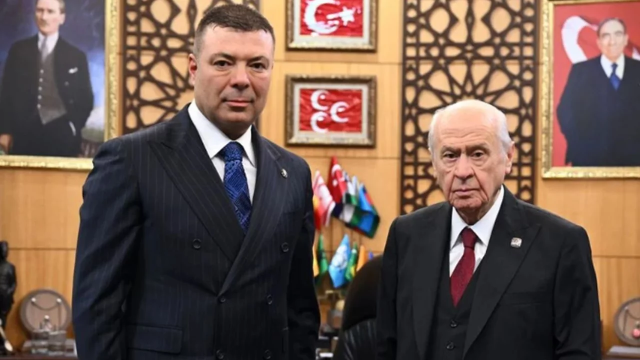 &Ouml;zg&uuml;r Bayraktar kimdir? &Ouml;zg&uuml;r Bayraktar ka&ccedil; yaşında, nereli, hangi g&ouml;revlerde bulundu?