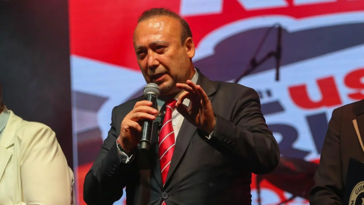 Uşak Belediye Başkanı &Ouml;zkan Yalım tutuklamaya sevk edildi