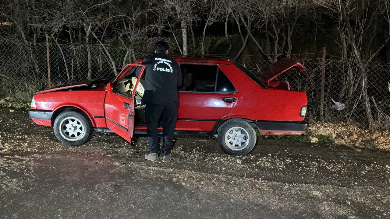 Park halindeki otomobil kundaklandı