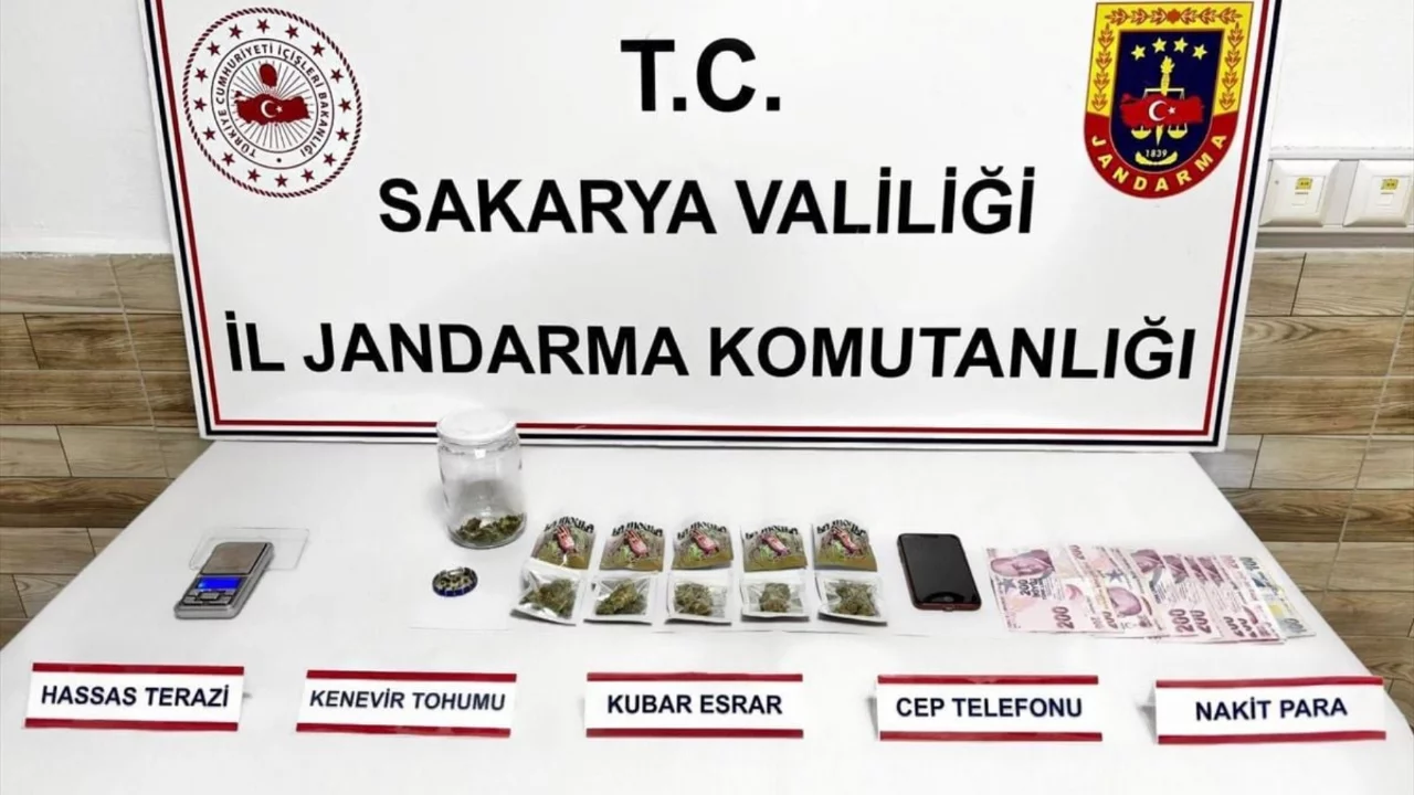 Sakarya'da uyuşturucu operasyonlarında 3 ş&uuml;pheli tutuklandı