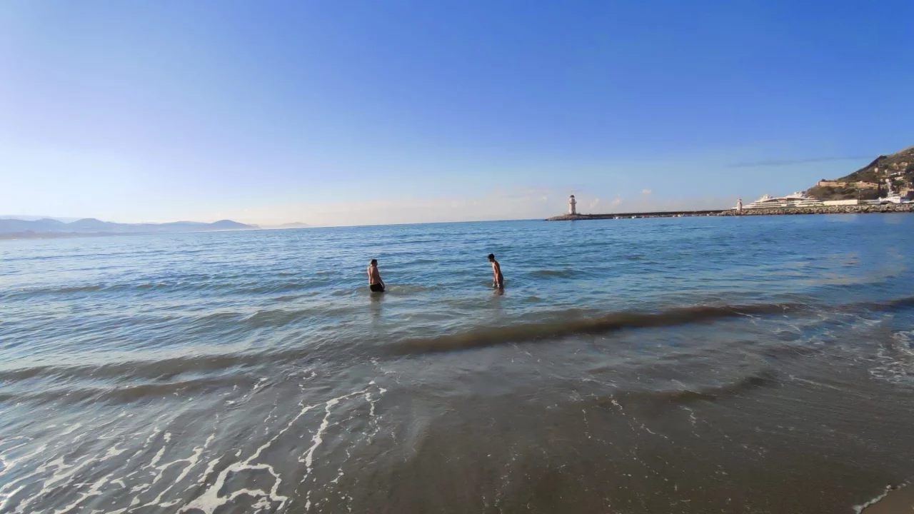 Alanya'da sabahın serinliğinde deniz keyfi