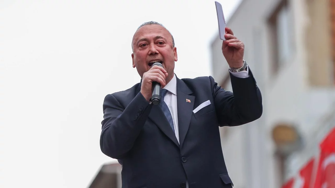 &Ouml;zkan Yalım g&ouml;revden uzaklaştırıldı!
