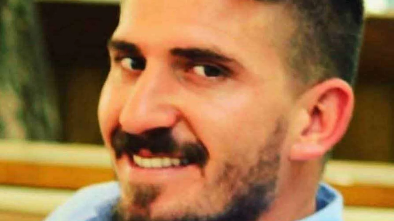 Annesinin sevgilisini bı&ccedil;aklayarak &ouml;ld&uuml;rd&uuml;!