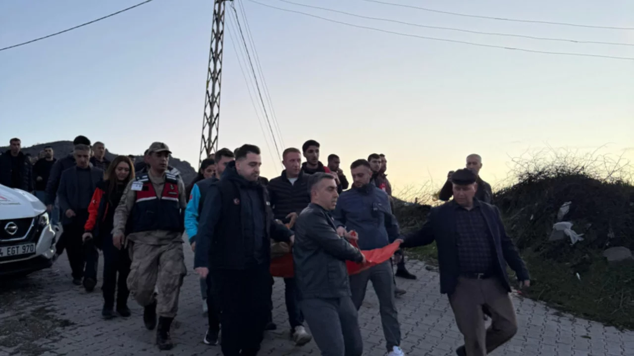 Siirt seferber oldu: Minik Emin o tepeye nasıl &ccedil;ıktı?