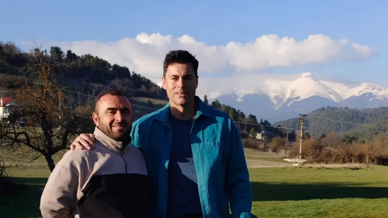 Ünlü oyuncu Kıvanç Kasabalı  Keles Gököz Köyü'nü ziyaret etti