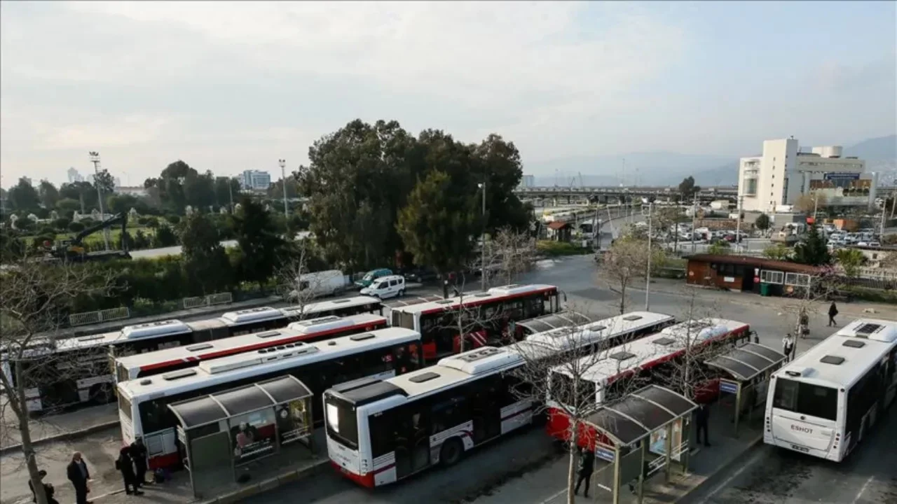 İzmir'de ulaşıma zam!