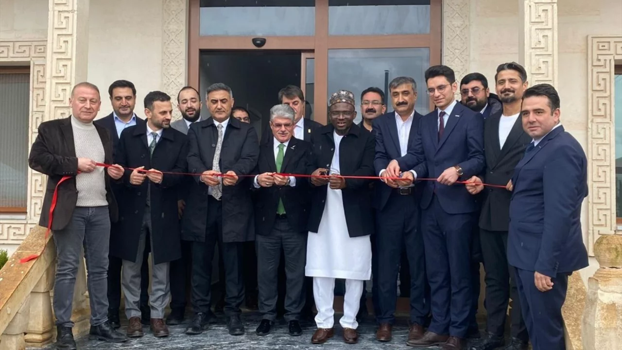 Gana'nın Ankara B&uuml;y&uuml;kel&ccedil;isi Abdul Nasiruddin Mardin'de fabrika a&ccedil;ılışına katıldı