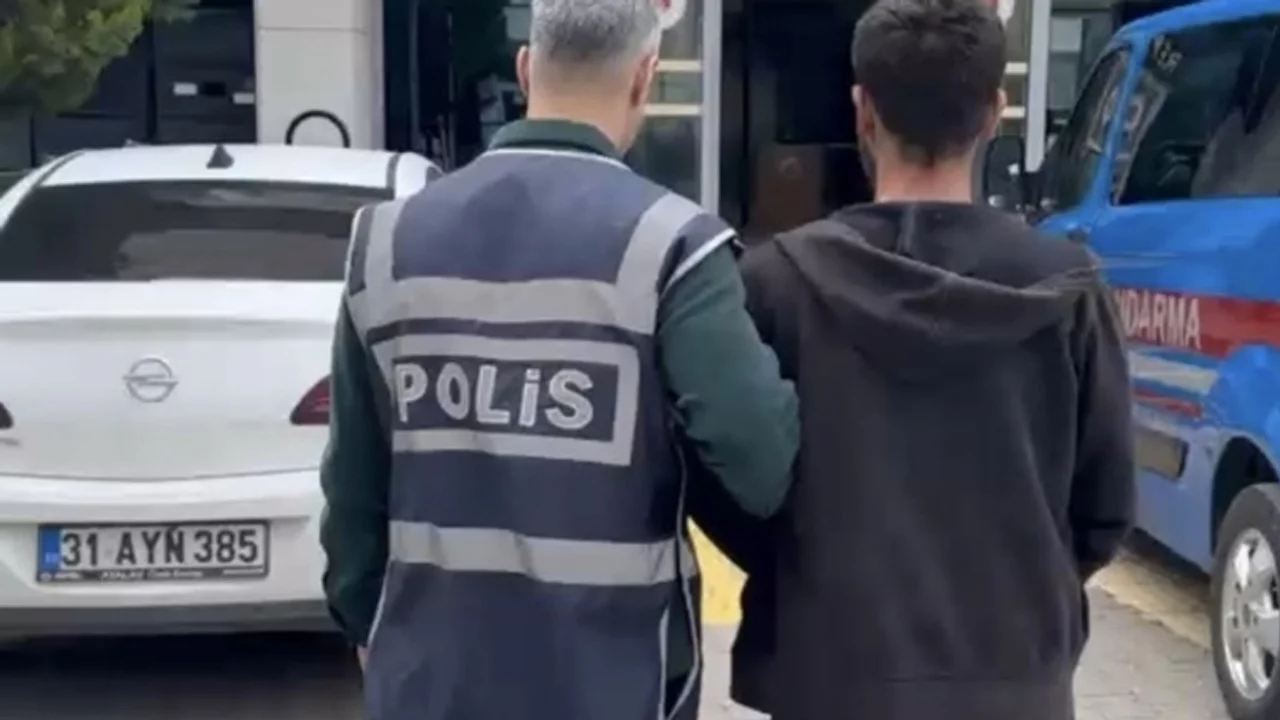 Reyhanlı'da 22 ayrı su&ccedil;tan aranan şahıs yakalandı