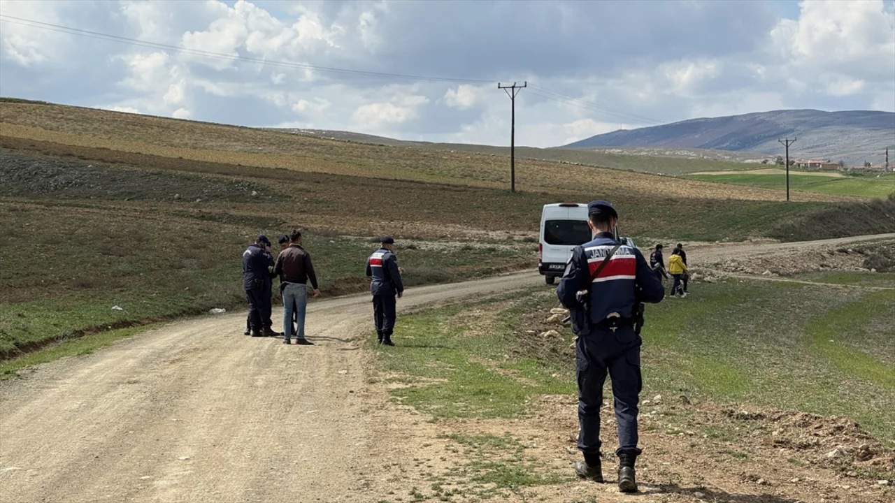 Komşuları tarafından silahla vurulan baba oğul hayatını kaybetti