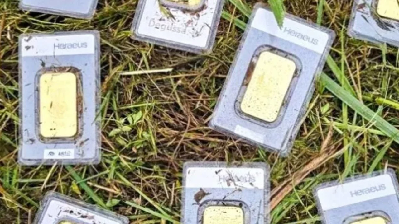 Belediye çalışanı külçe külçe altın buldu! Sahibi çıkmazsa halka dağıtılacak