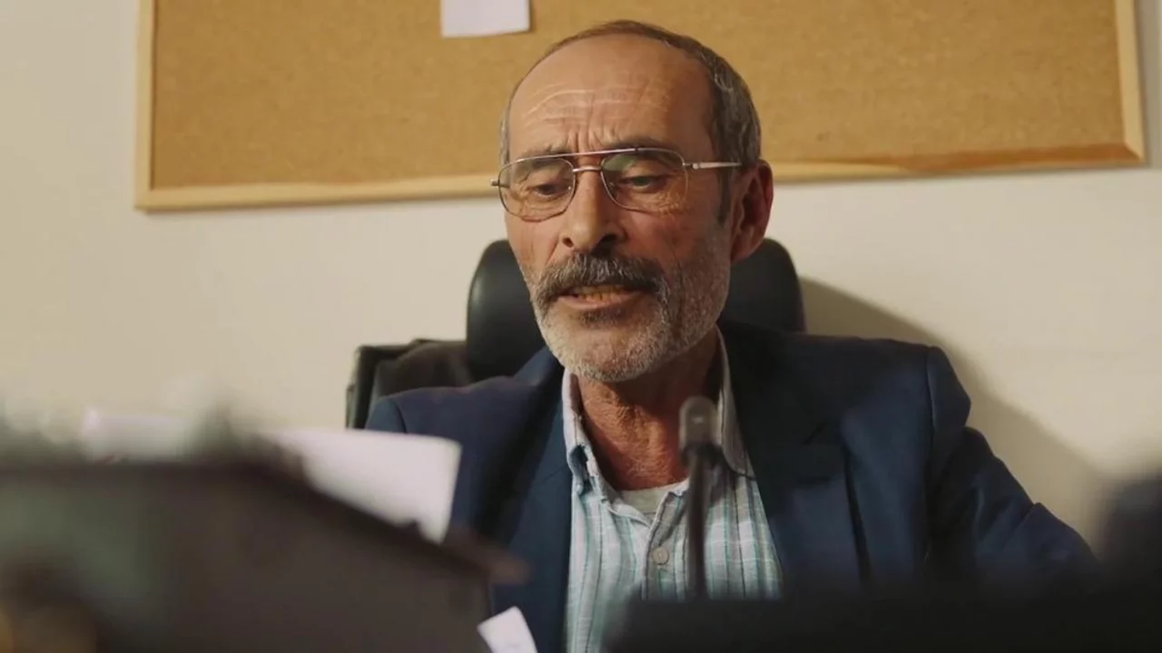 Muhtar olamadı, fenomen oldu! Kırşehirli &ccedil;obandan Ortadoğu savaşı i&ccedil;in şiir