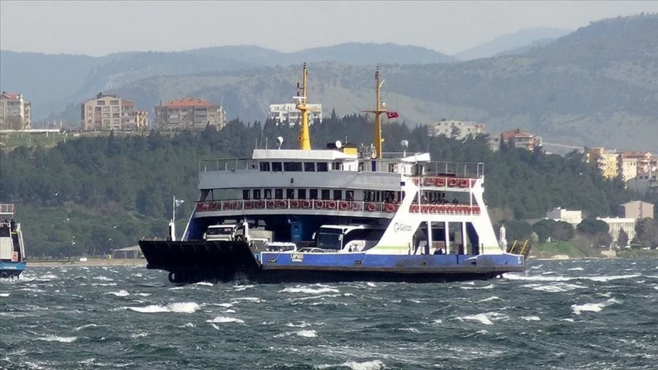 Deniz yolu ulaşımına 'hava muhalefeti' engeli