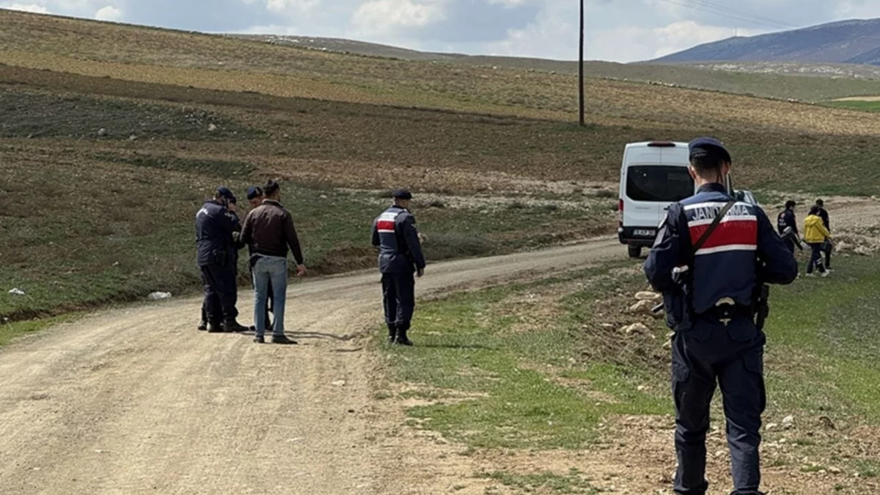 Baba-oğula arazide infaz!