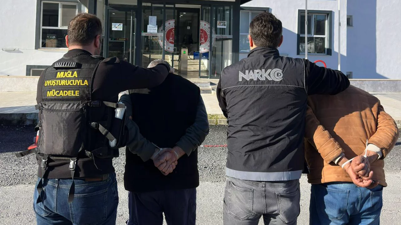 Şehirlerarası otobüs terminalinde uyuşturucu operasyonu