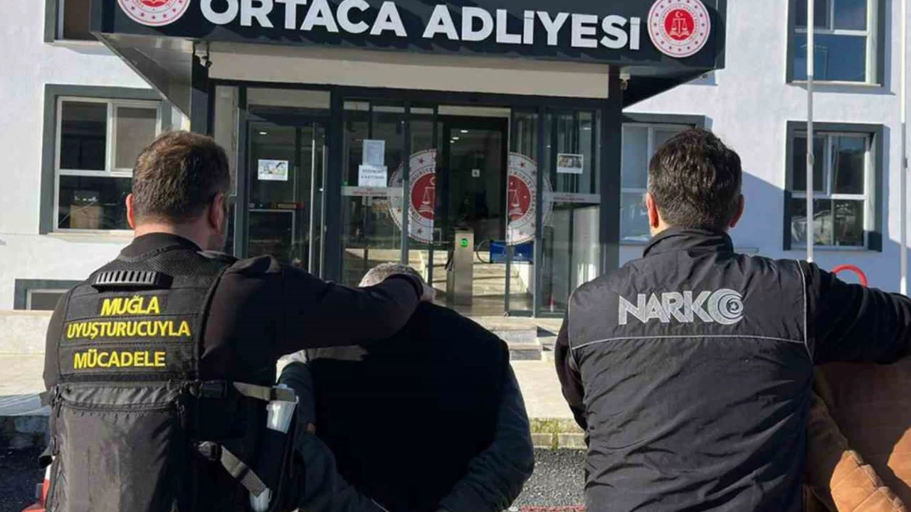 Şehirlerarası otob&uuml;s terminalinde uyuşturucu operasyonu