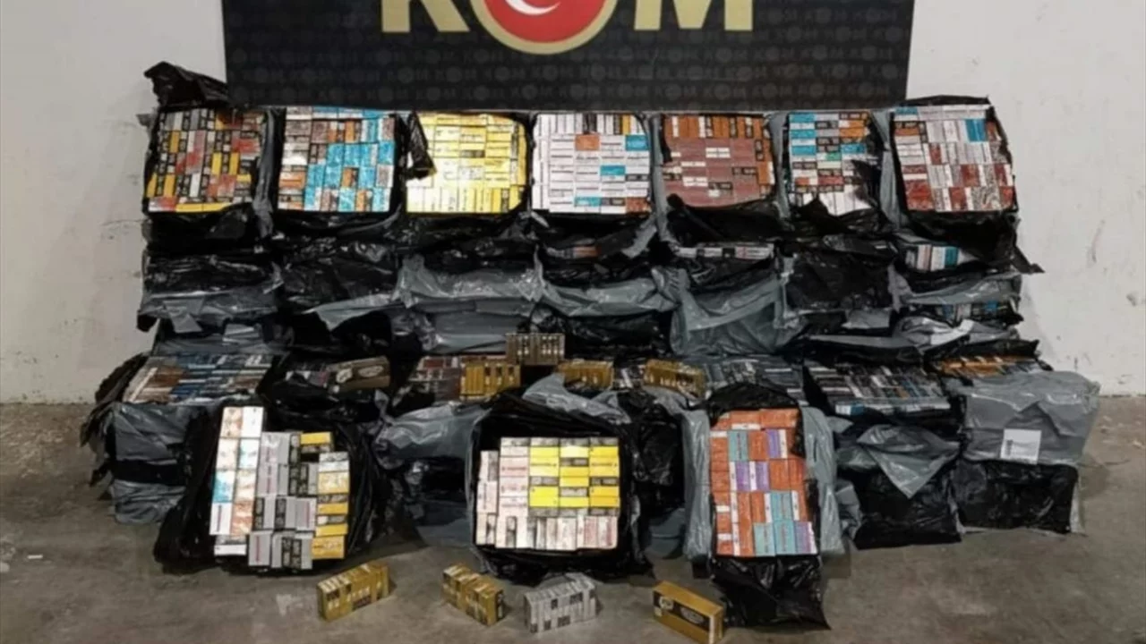 Sakarya'da 312 bin ka&ccedil;ak elektronik sigara t&uuml;t&uuml;n&uuml; ele ge&ccedil;irildi