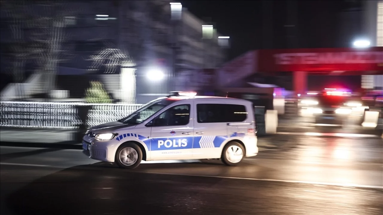 Kavgada bı&ccedil;aklandı, hastanede silahla vuruldu!
