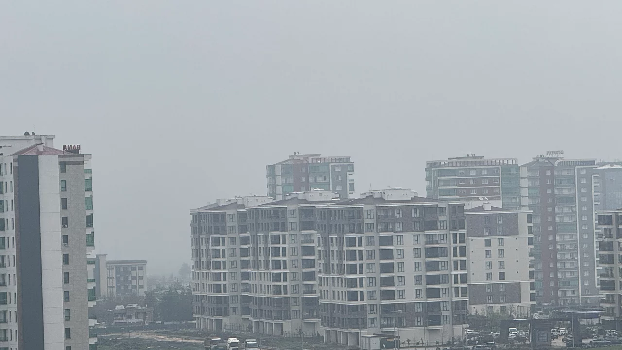 Olumsuz hava şartları u&ccedil;ak seferlerini iptal ettirdi