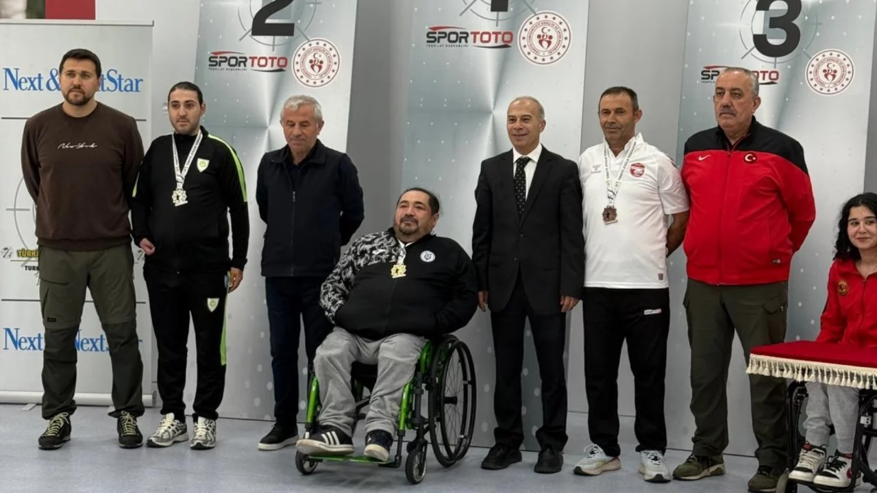 Manisalı sporcu Samet Ak&ccedil;a, T&uuml;rkiye ikincisi oldu