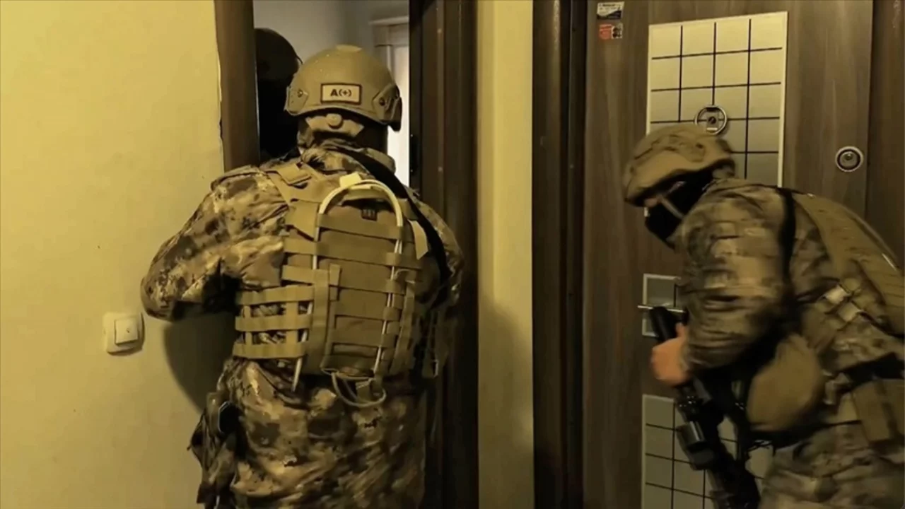 Bursa'da jandarmadan kaçak tütün ticaretine bir darbe d...