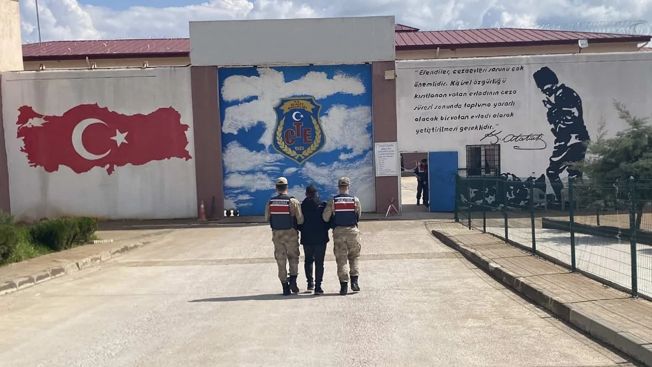 Kesinleşmiş 22 yıl cezayla aranan şahıs yakalandı