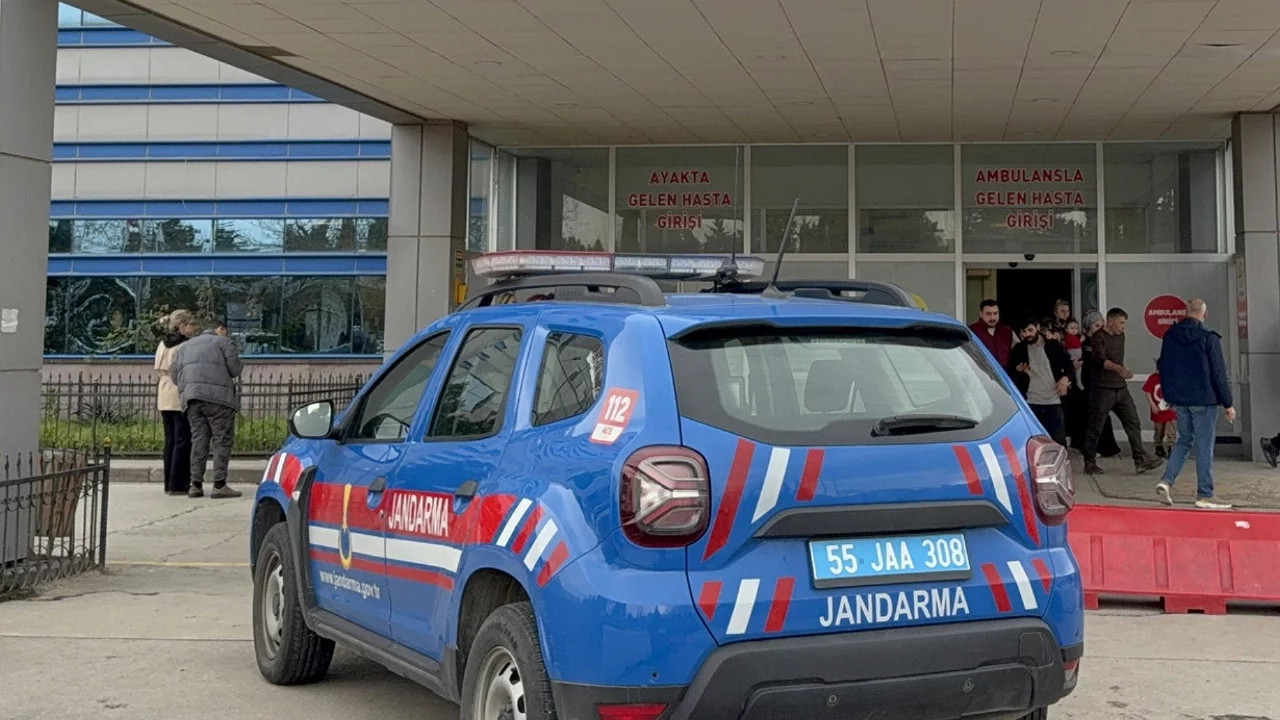 Komşuların g&uuml;r&uuml;lt&uuml; kavgası kanlı bitti: &Ccedil;ok sayıda yaralı var