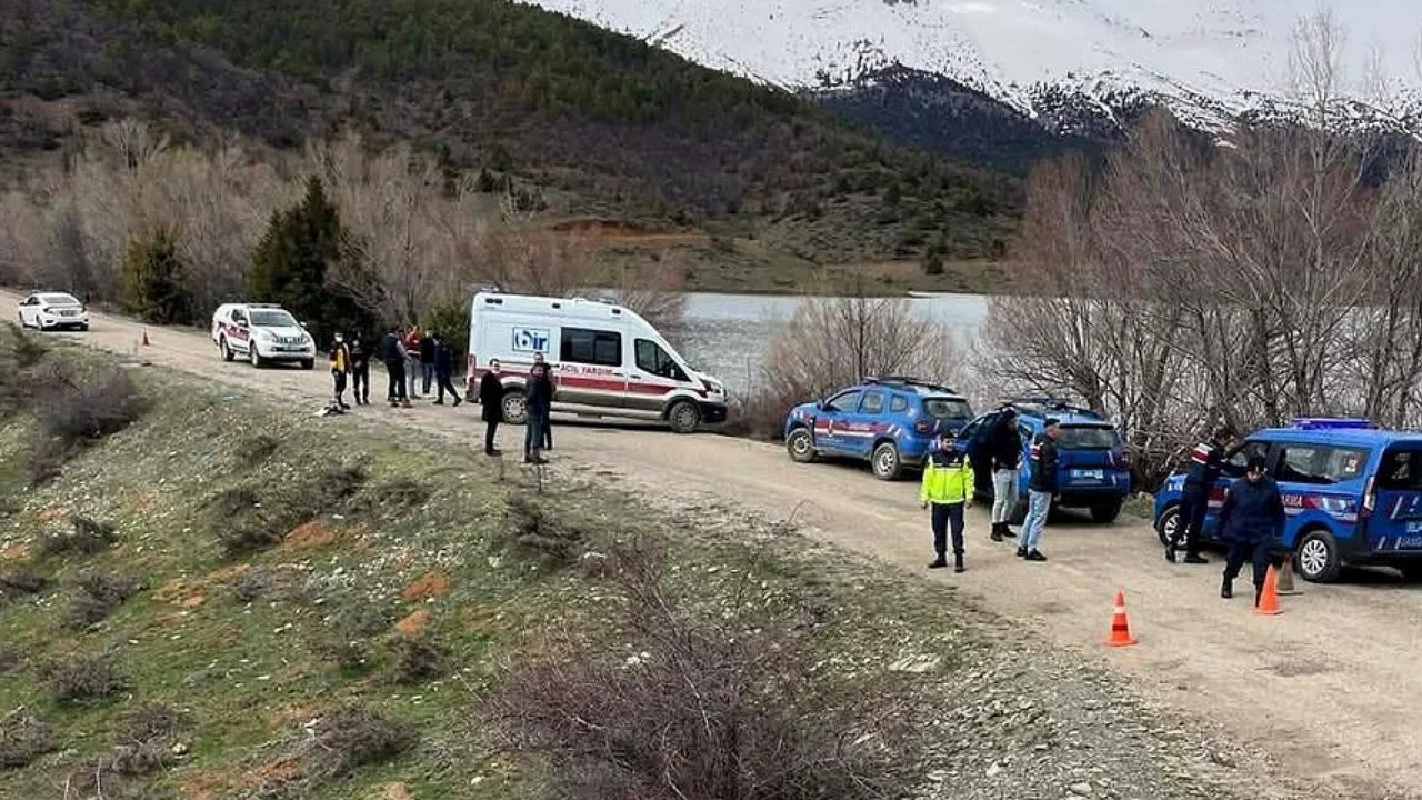G&ouml;lette sır &ouml;l&uuml;m! Kimliği belirsiz kadın cesedi bulundu