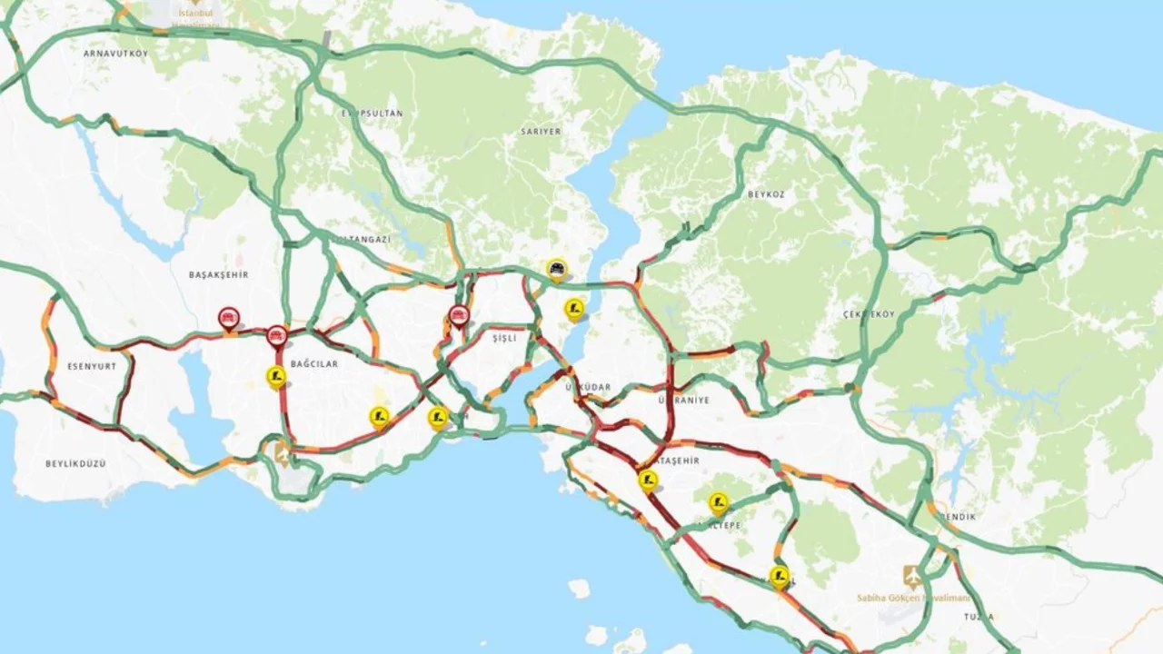 İstanbul'da haftanın ilk iş g&uuml;n&uuml;nde trafik yoğunluğu