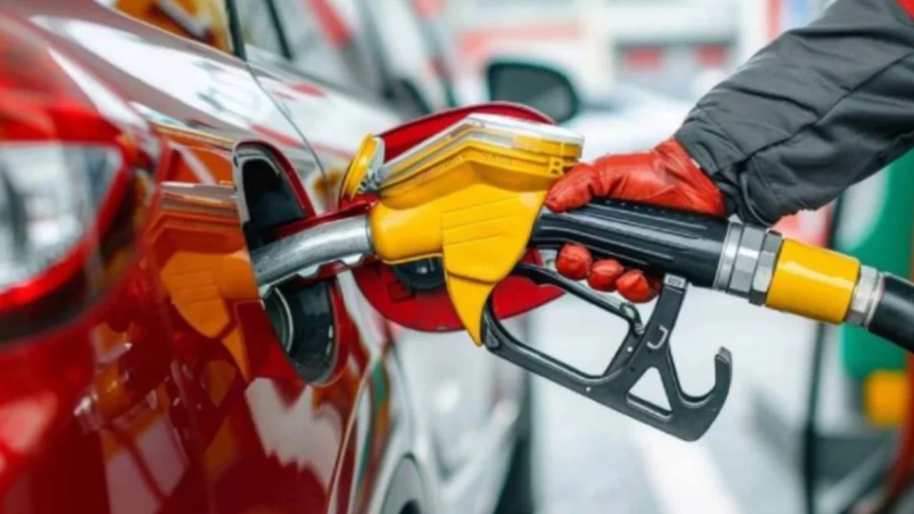 Akaryakıta büyük zam kapıda! İkisine birden geliyor, biri tarihin rekoru...