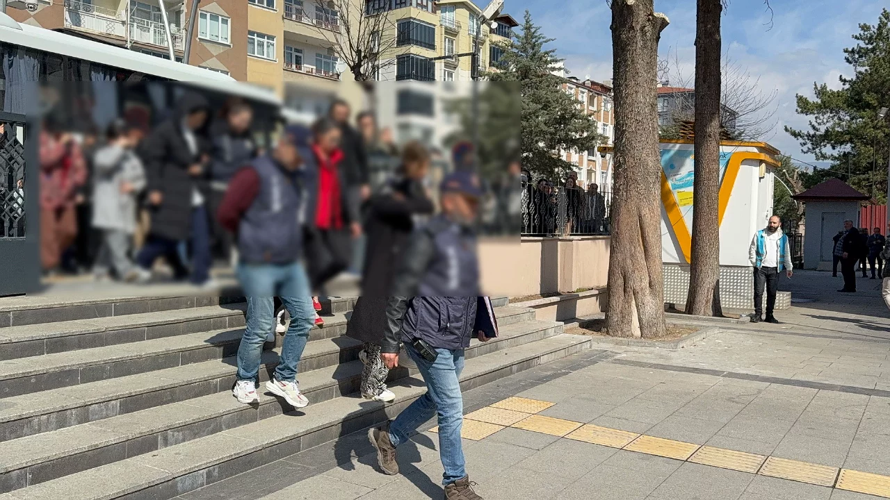 12 ilde yasa dışı bahis operasyonu: 64 g&ouml;zaltı