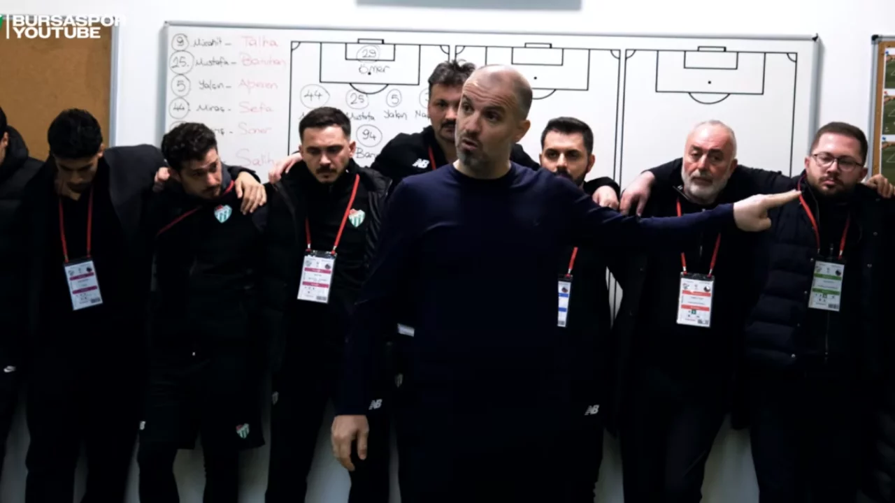 Bursaspor'da dikkat çeken 'şampiyonluk' kararı! Mustafa Er resmen yasakladı