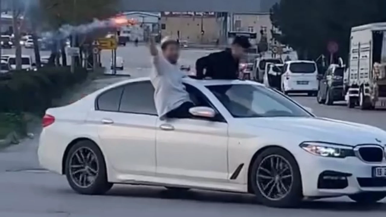 Bursa'da 'maganda' konvoyu! Kimse kuralları takmadı...