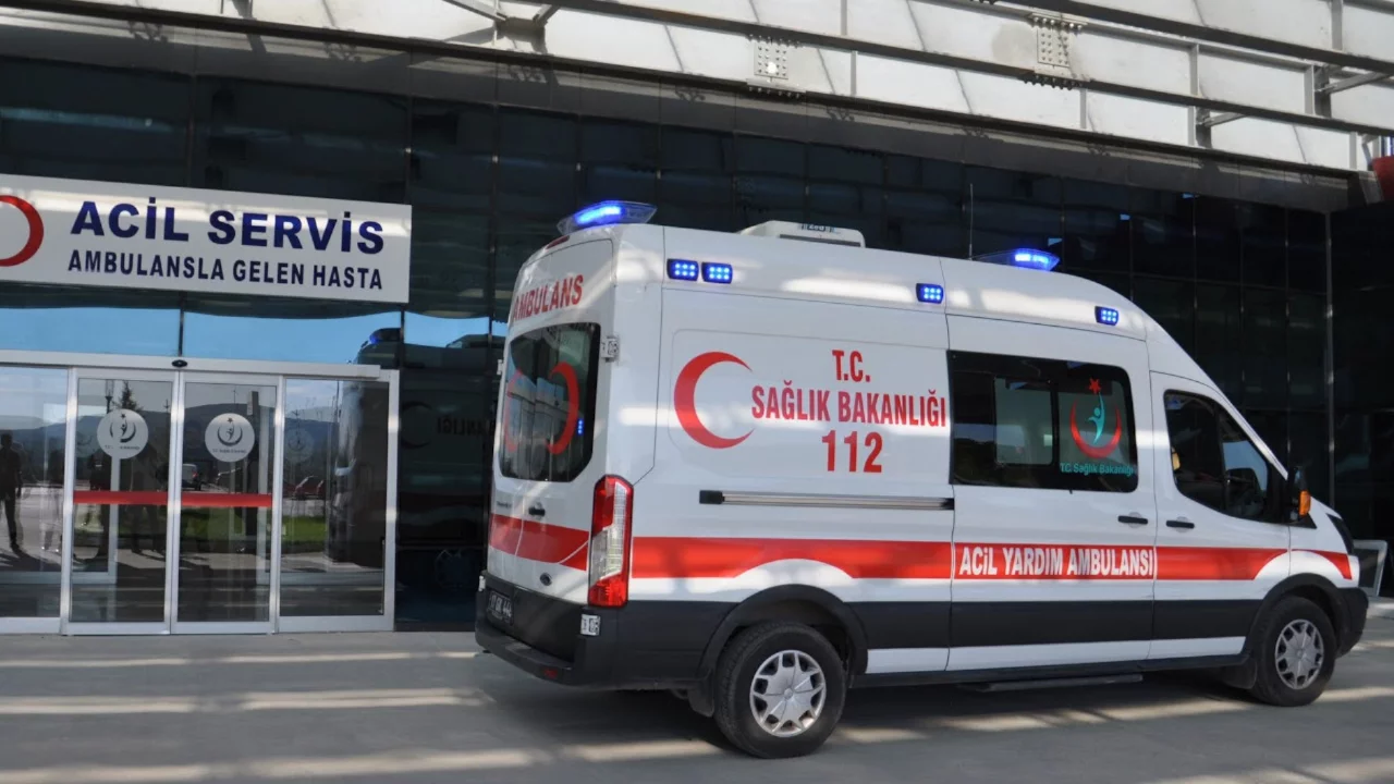 Yurda kalan &ouml;ğrenciler tek tek fenalaştı!