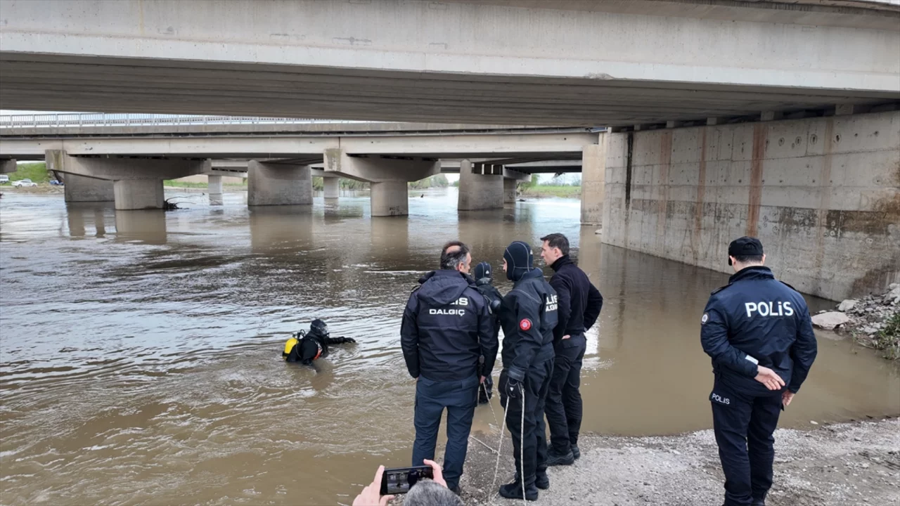 Bursa'da aracıyla akıntıya kapılan sürücünün cesedine ulaşıldı 