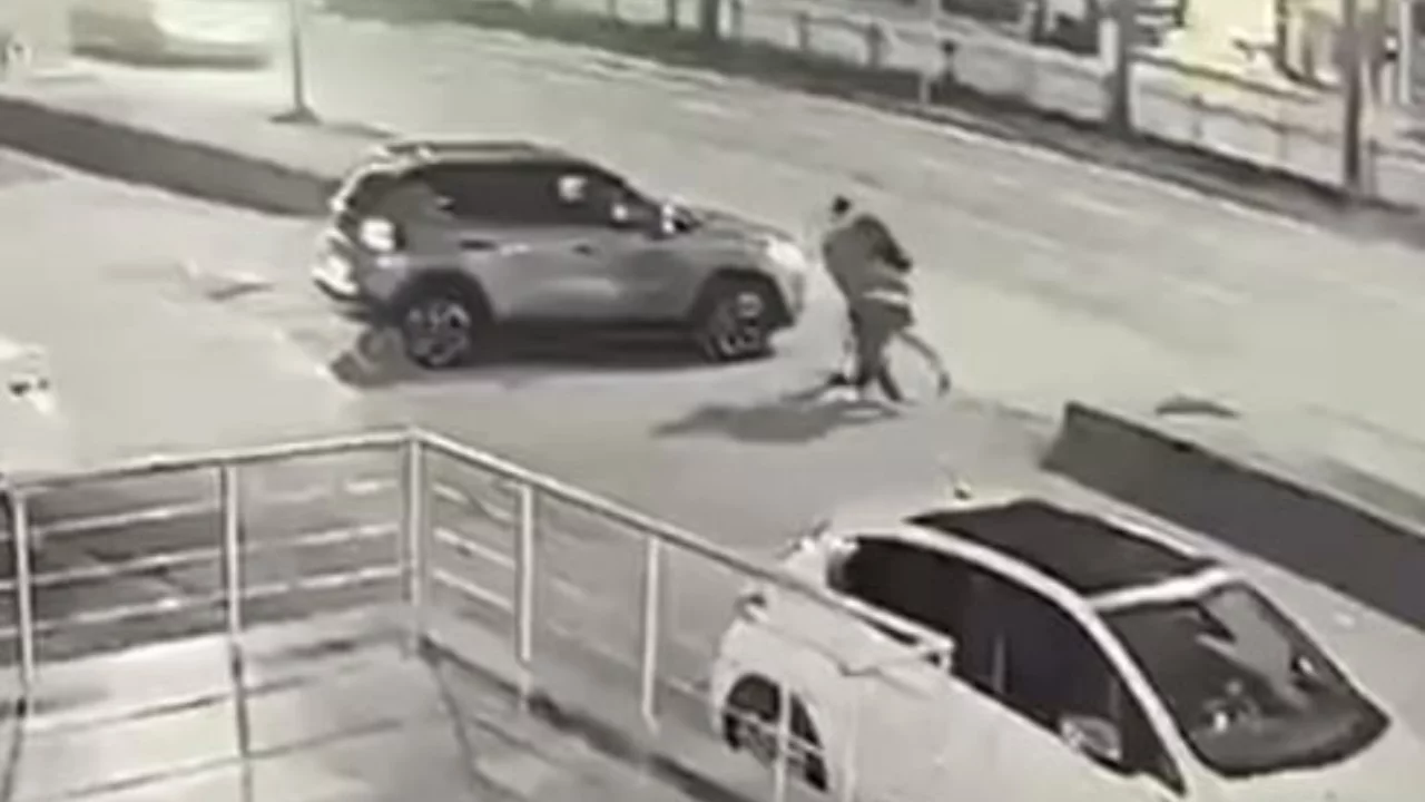 Aynı restoranda çalıştığı mesai arkadaşını 9 bıçak darbesiyle öldürdü 