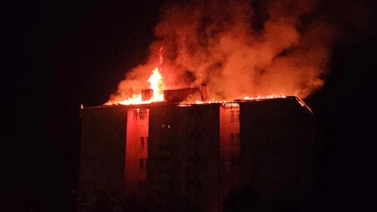 Lise yurdunda yangın paniği! Öğrenciler tahliye edildi 