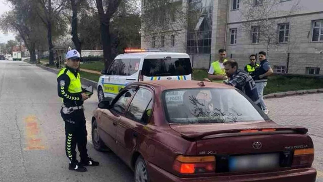 Erzincan'da okul çevrelerinde "Güvenli Eğitim" uygulaması