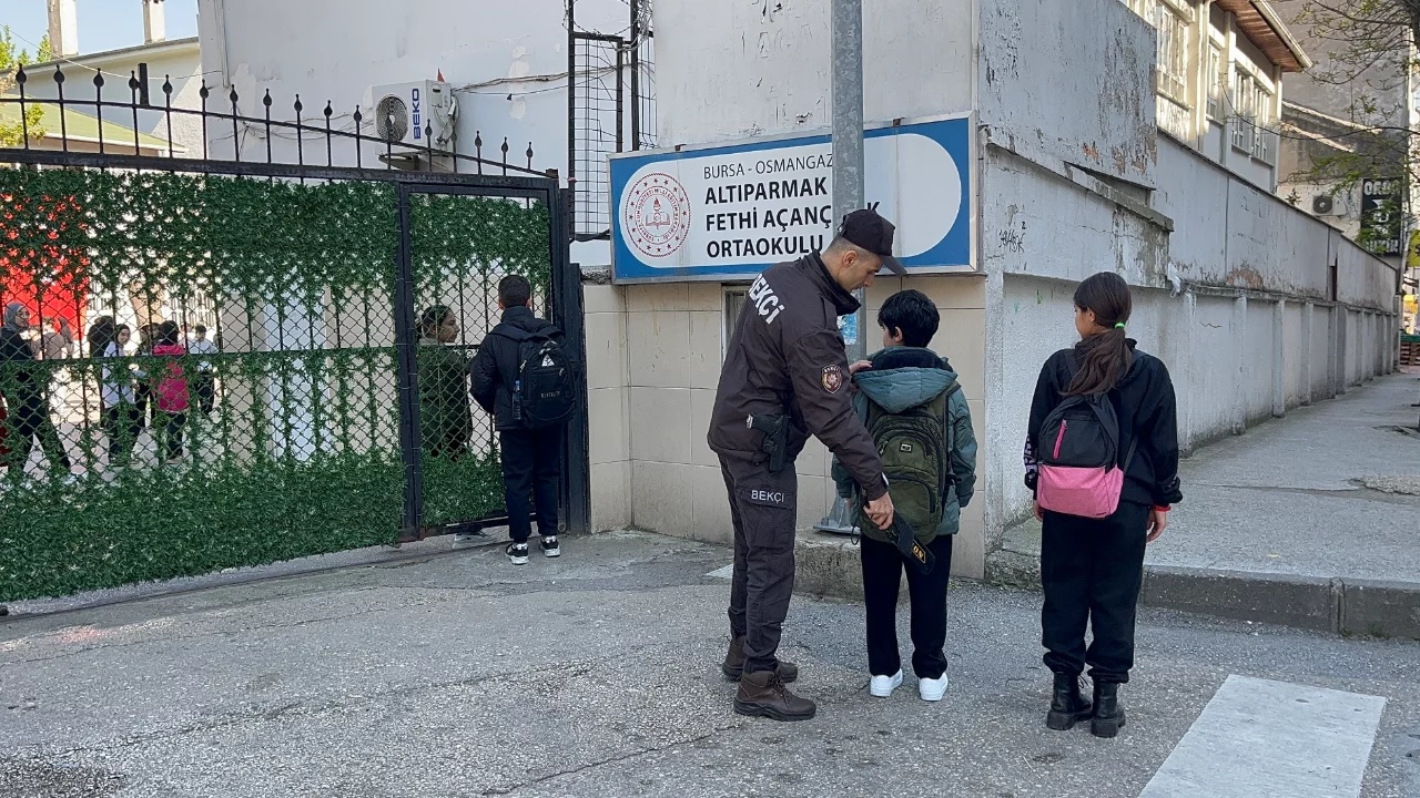 Bursa'da 750 okulda güvenlik artırıldı: Polis ve bekçiler sahada!